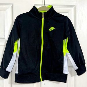 Toddler’s Nike Jacket 🎾